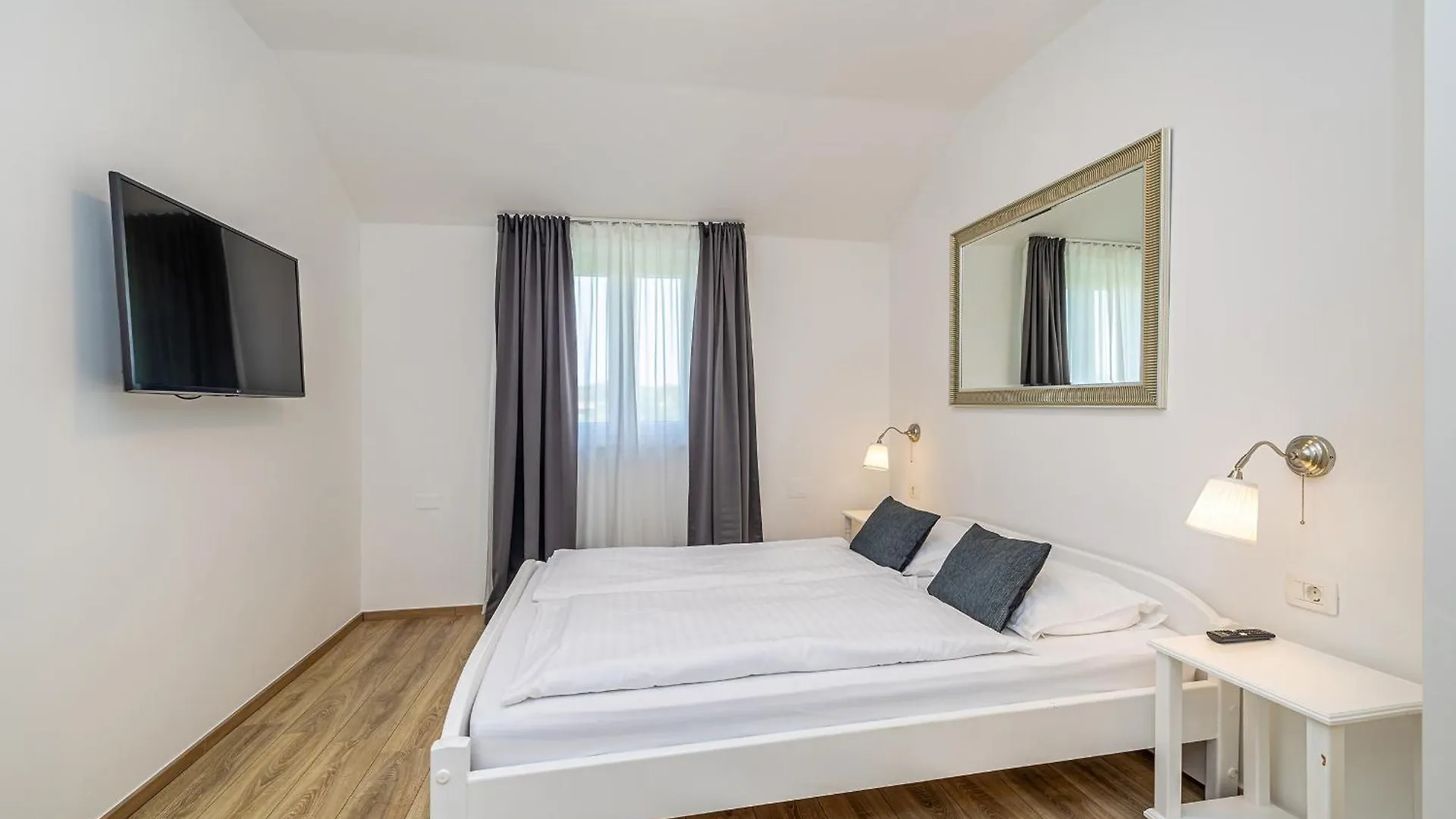 Villa Haya With Heated Pool Linardici 0*,  Croatia