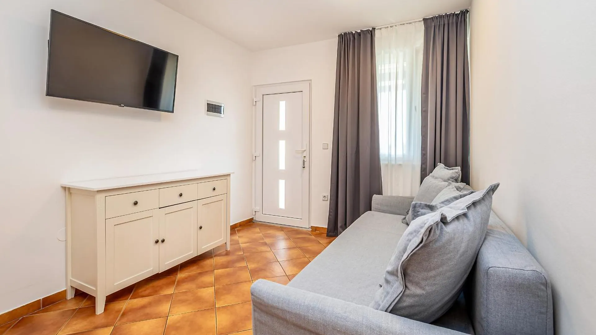 Villa Haya With Heated Pool Linardici 0*,
