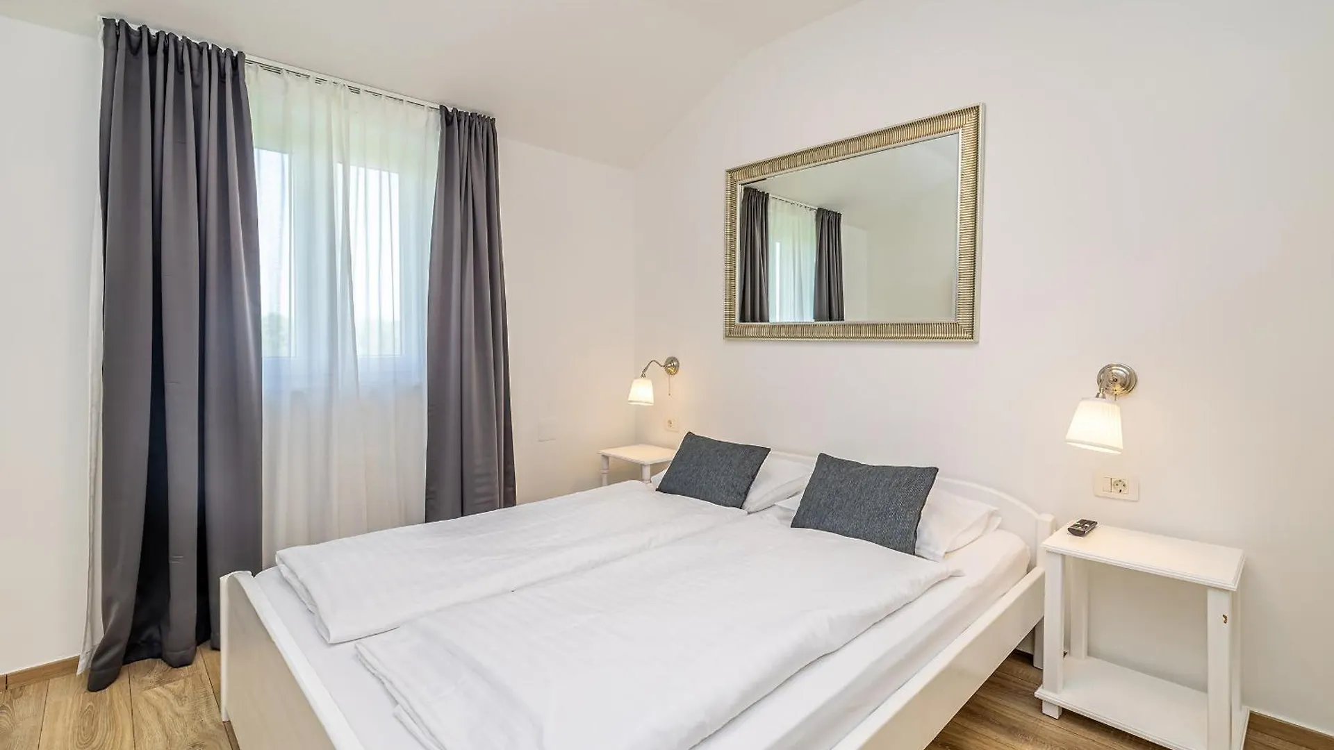 Villa Haya With Heated Pool Linardići