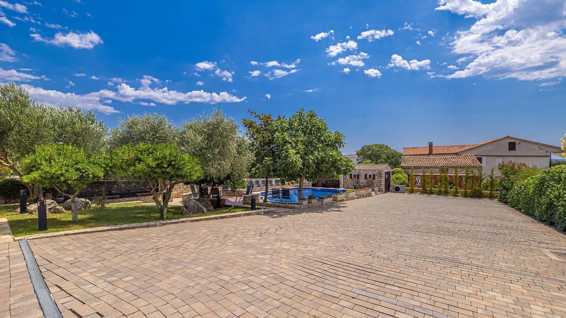 Apartament Villa Haya With Heated Pool Linardići
