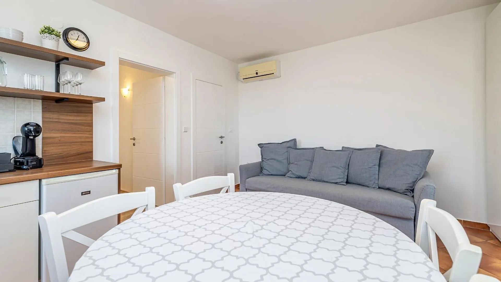 Apartament Villa Haya With Heated Pool Linardići